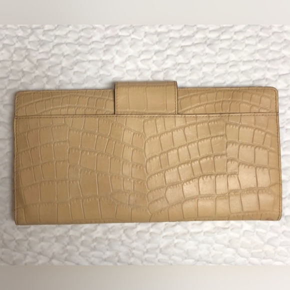 Michael Kors Large Taupe Croc Embossed Clutch Wallet - Picture 2 of 9